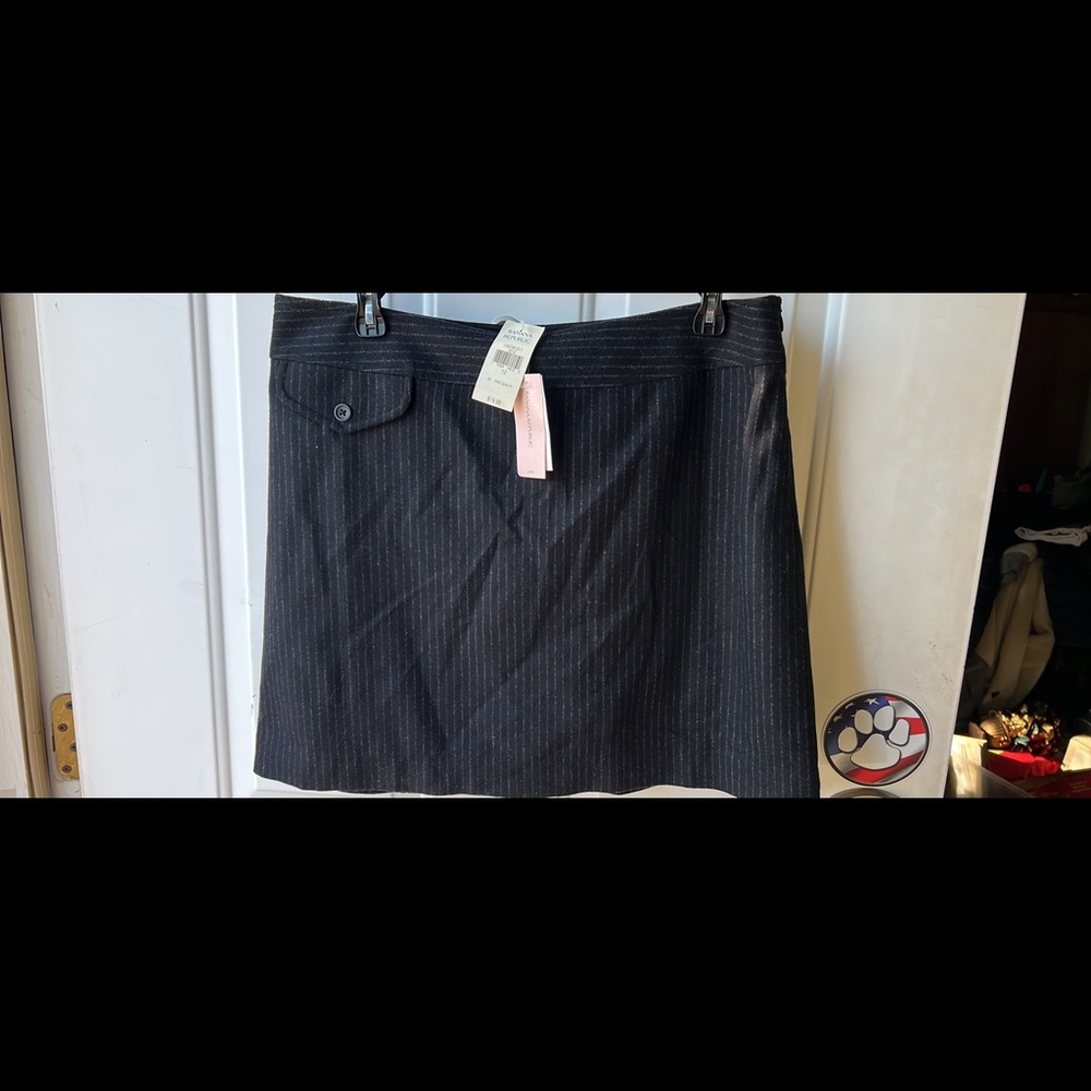 Banana republic petite size 12 skirt wool bland NWT